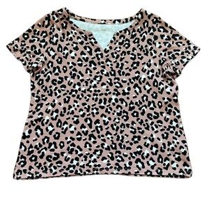 Kim Rogers women’s perfectly soft animal print v neck short sleeve top
